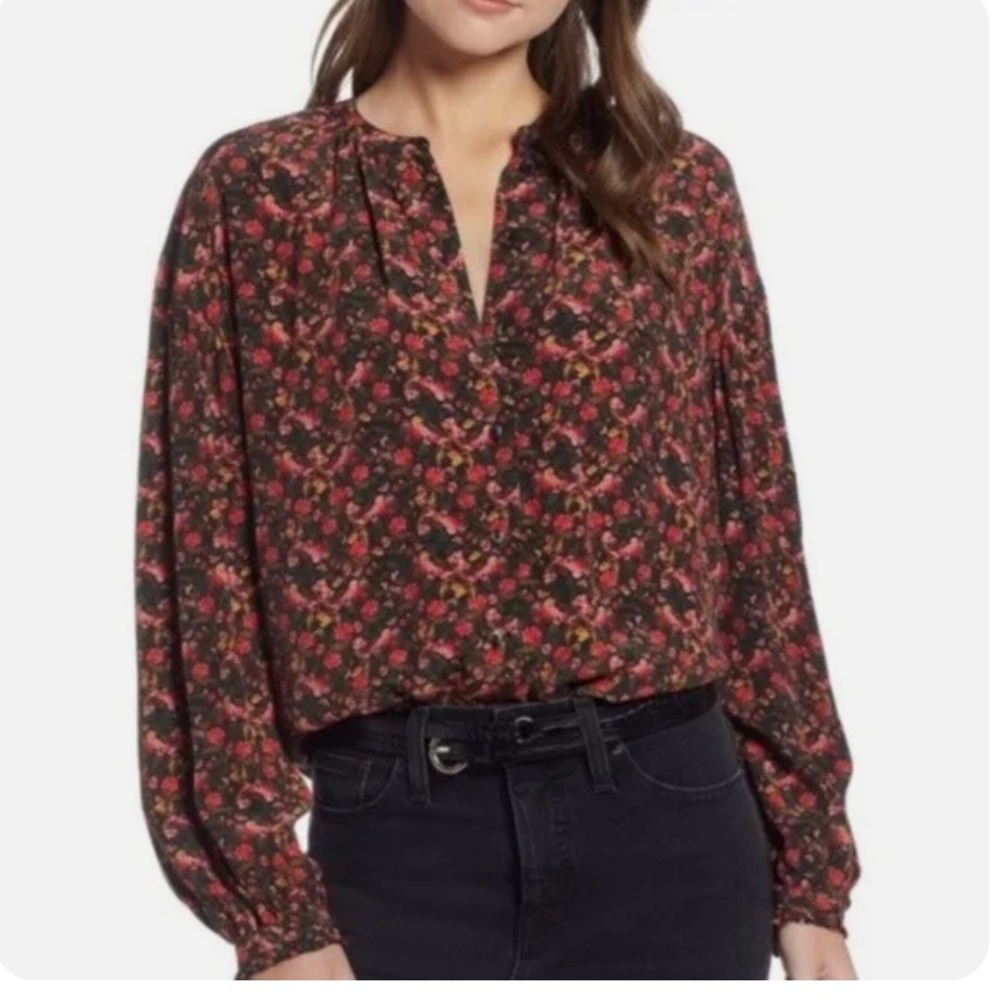 Something Navy Easy Volume Top Size M